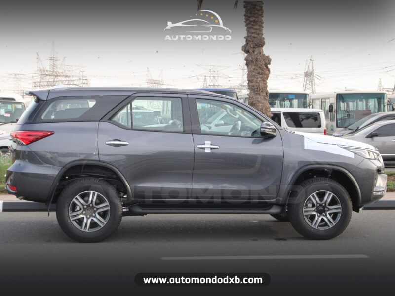 Toyota Fortuner Comfort Grey 2023