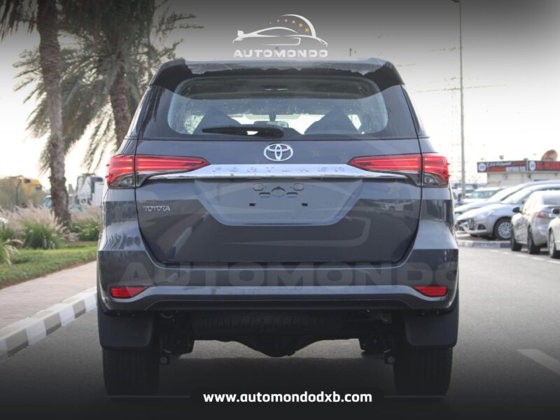 Toyota Fortuner Comfort Grey 2023