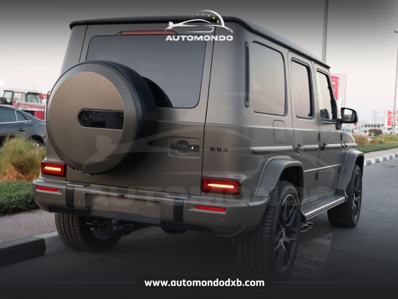 Mercedes-Benz AMG G63 Dark Olive Magno 2025