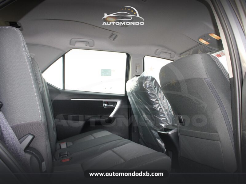 Toyota Fortuner Comfort Grey 2023