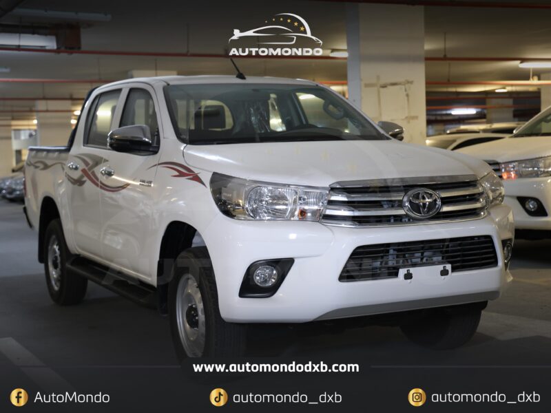 Toyota Hilux DC 2.7L White 2025