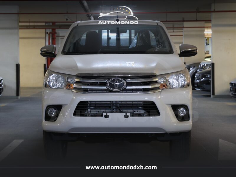 Toyota Hilux DC 2.7L White 2025