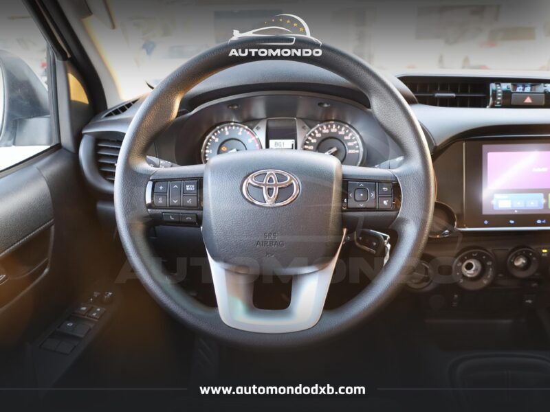 Toyota Hilux 2.4L DiffLock DC 4X4 White 2024