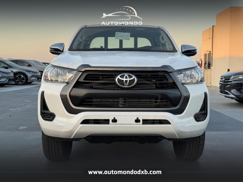 Toyota Hilux 2.4L Diesel DC White 2024