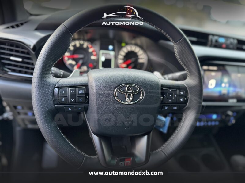 Toyota Hilux GR Sport 2.8L Black 2024