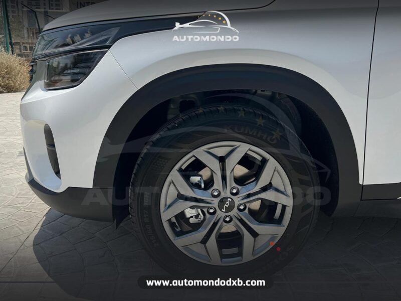 Kia Seltos 1.5L White Black Roof 2025