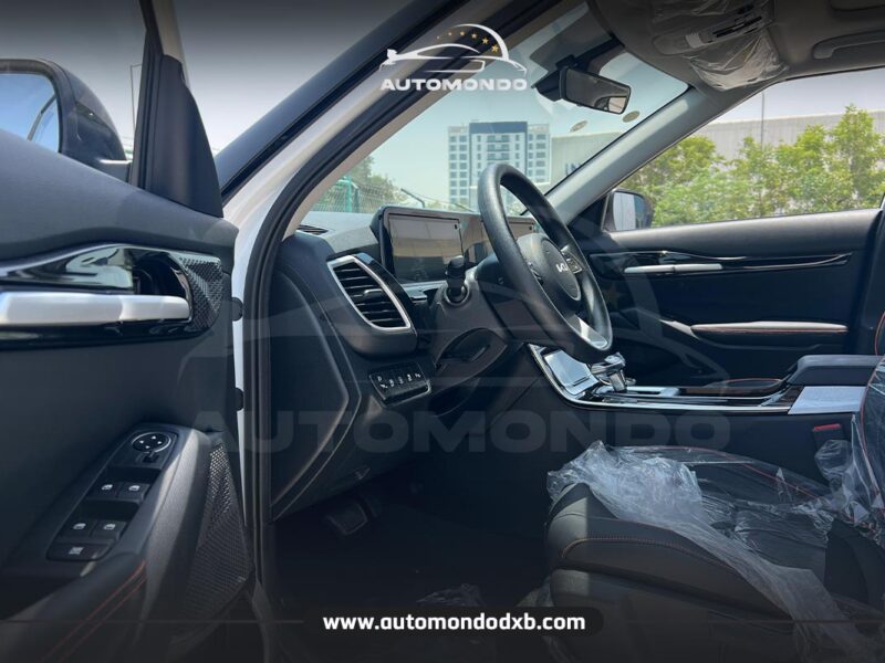 Kia Seltos 1.5L White Black Roof 2025