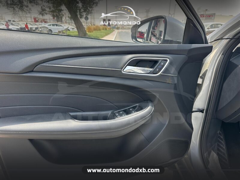 MG 5 AP31 1.5L Silver 2025